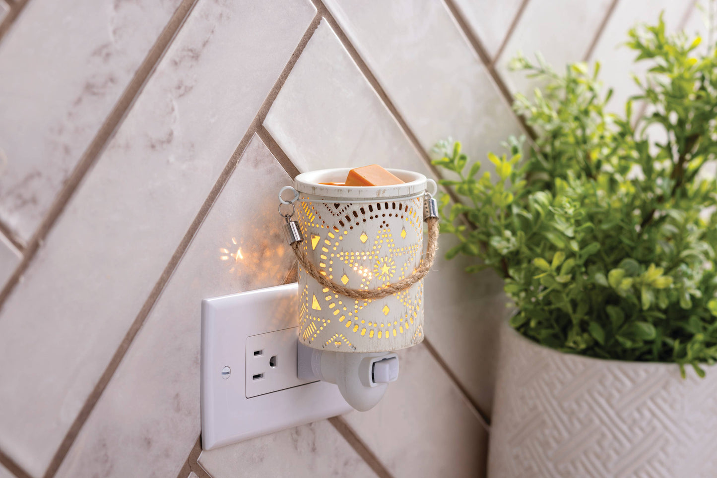 Lone Star Pluggable Fragrance Warmer
