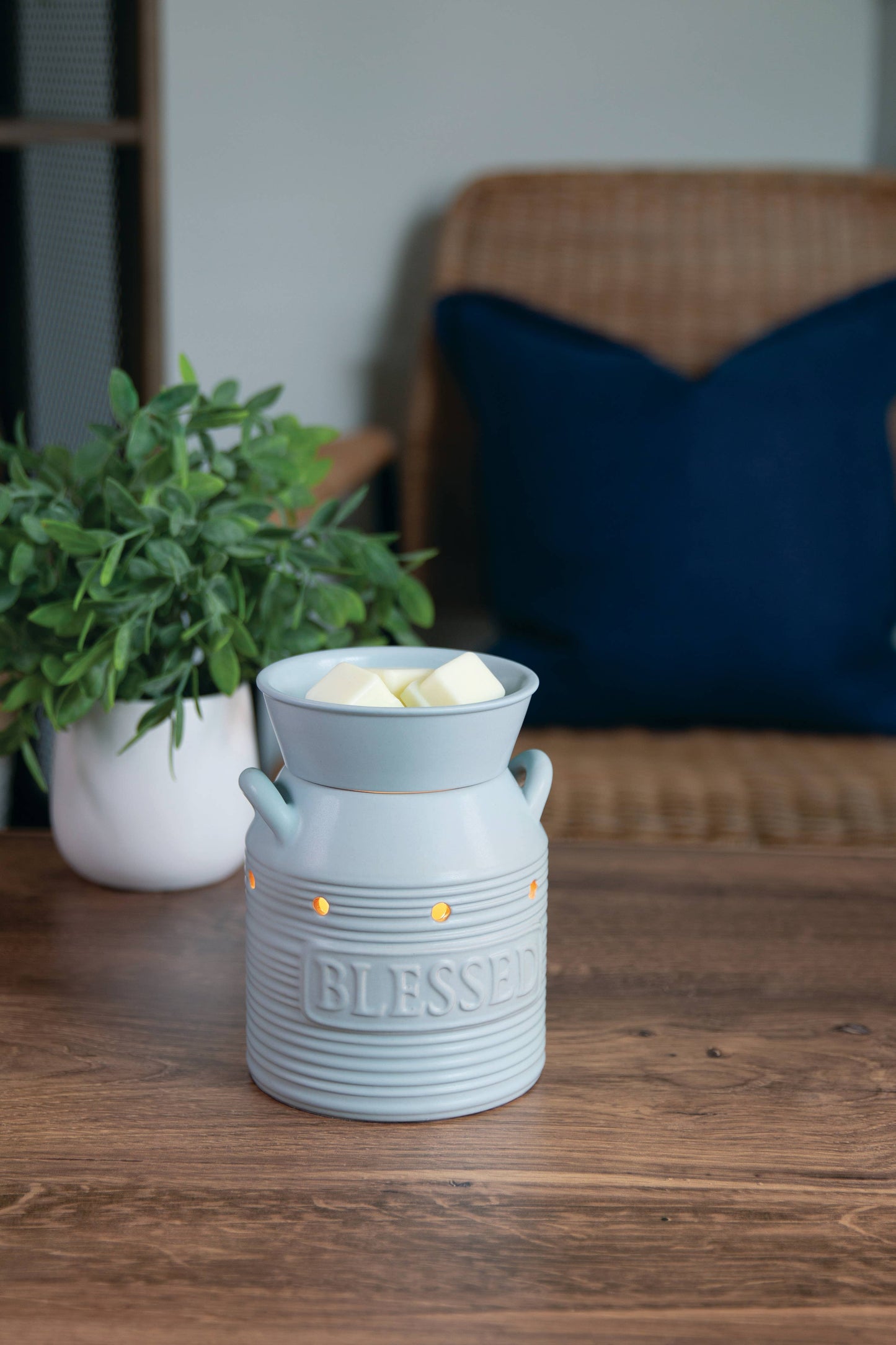 Blue Blessed Illumination Fragrance Warmer